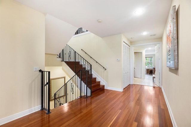 1421 NE 26th Avenue, Fort Lauderdale, FL 33304