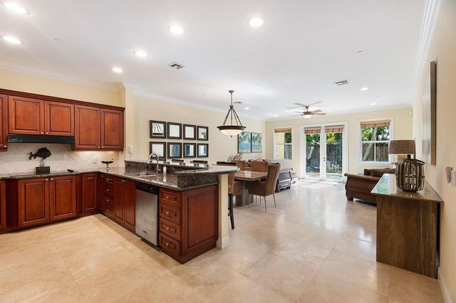 1421 NE 26th Avenue, Fort Lauderdale, FL 33304