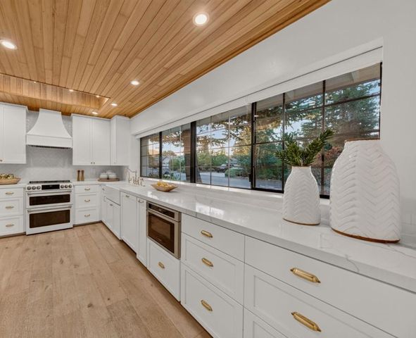 1215 Eva Avenue, Los Altos, CA 94024