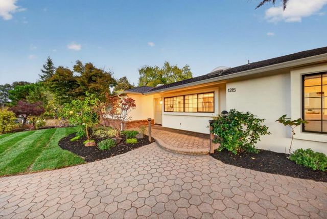 1215 Eva Avenue, Los Altos, CA 94024