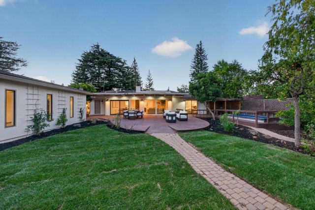 1215 Eva Avenue, Los Altos, CA 94024