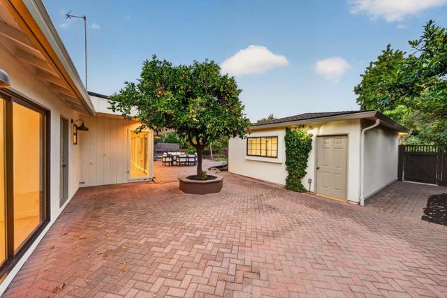 1215 Eva Avenue, Los Altos, CA 94024