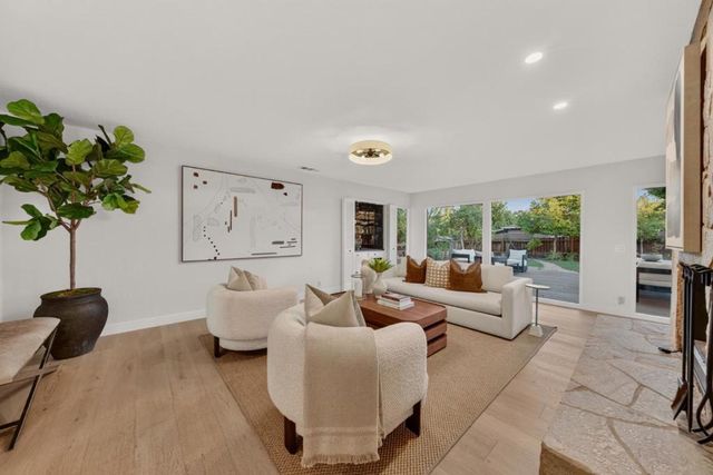 1215 Eva Avenue, Los Altos, CA 94024