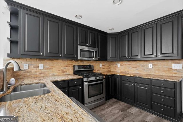 625 Harbor Bay Drive, Lawrenceville, GA 30045