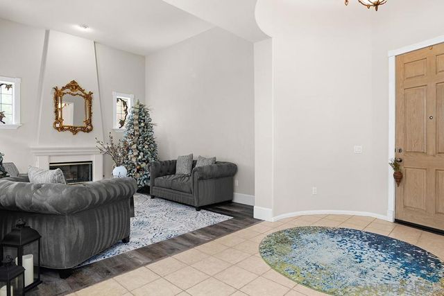 2340 Douglaston Glen, Escondido, CA 92026