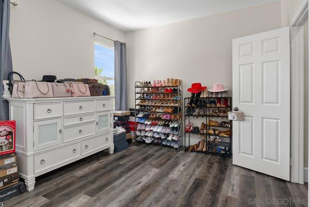 2340 Douglaston Glen, Escondido, CA 92026
