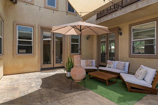2340 Douglaston Glen, Escondido, CA 92026