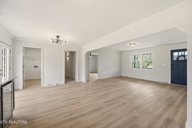 229 Brown Crest Rd, Lafollette, TN 37766