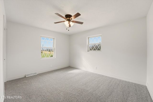 229 Brown Crest Rd, Lafollette, TN 37766