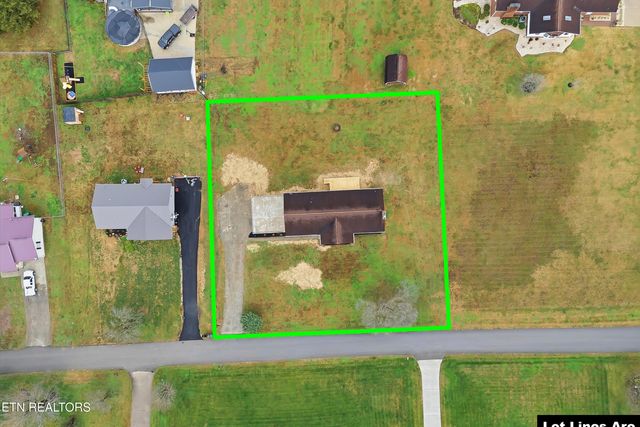 229 Brown Crest Rd, Lafollette, TN 37766