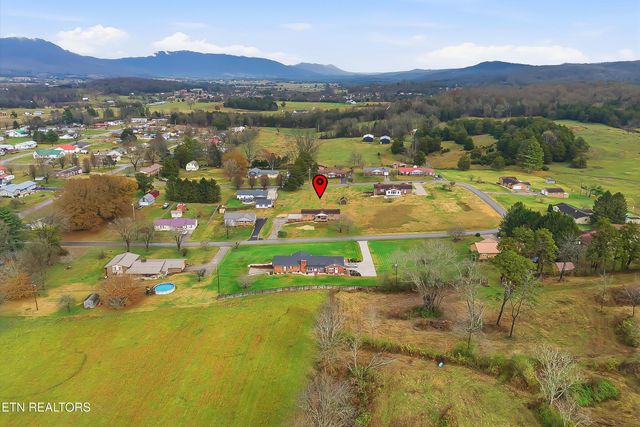 229 Brown Crest Rd, Lafollette, TN 37766