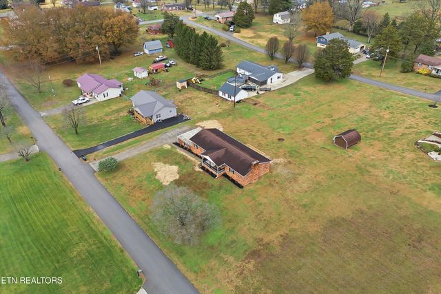 229 Brown Crest Rd, Lafollette, TN 37766