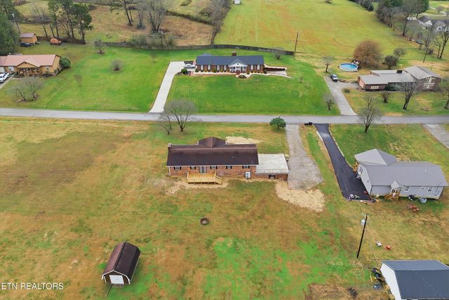 229 Brown Crest Rd, Lafollette, TN 37766
