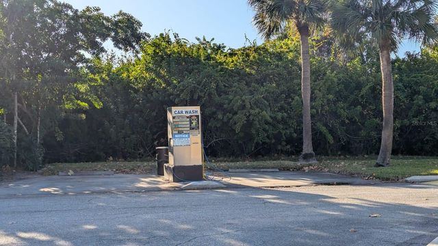 4061 CROCKERS LAKE BOULEVARD 23, Sarasota, FL 34238