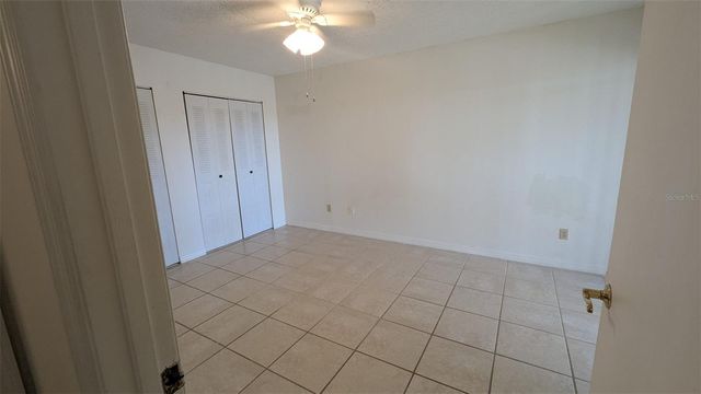 4061 CROCKERS LAKE BOULEVARD 23, Sarasota, FL 34238