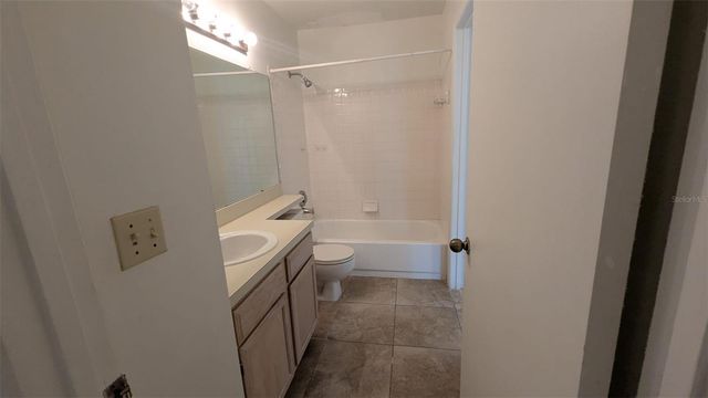 4061 CROCKERS LAKE BOULEVARD 23, Sarasota, FL 34238