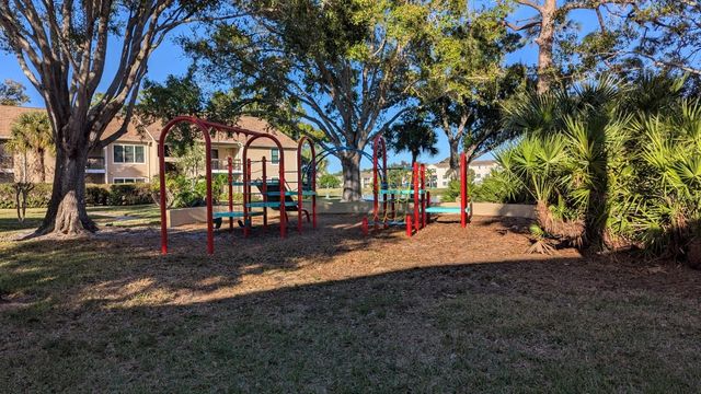 4061 CROCKERS LAKE BOULEVARD 23, Sarasota, FL 34238