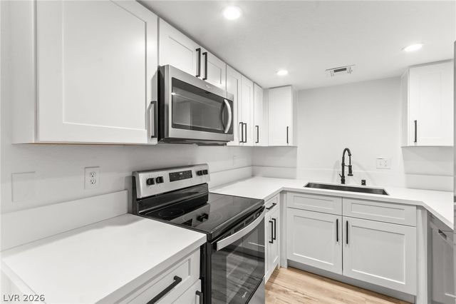 2431 Old Forge Lane 104, Las Vegas, NV 89121