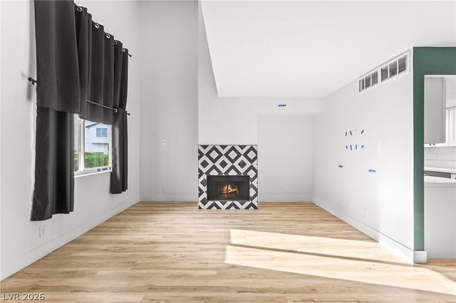 2431 Old Forge Lane 104, Las Vegas, NV 89121