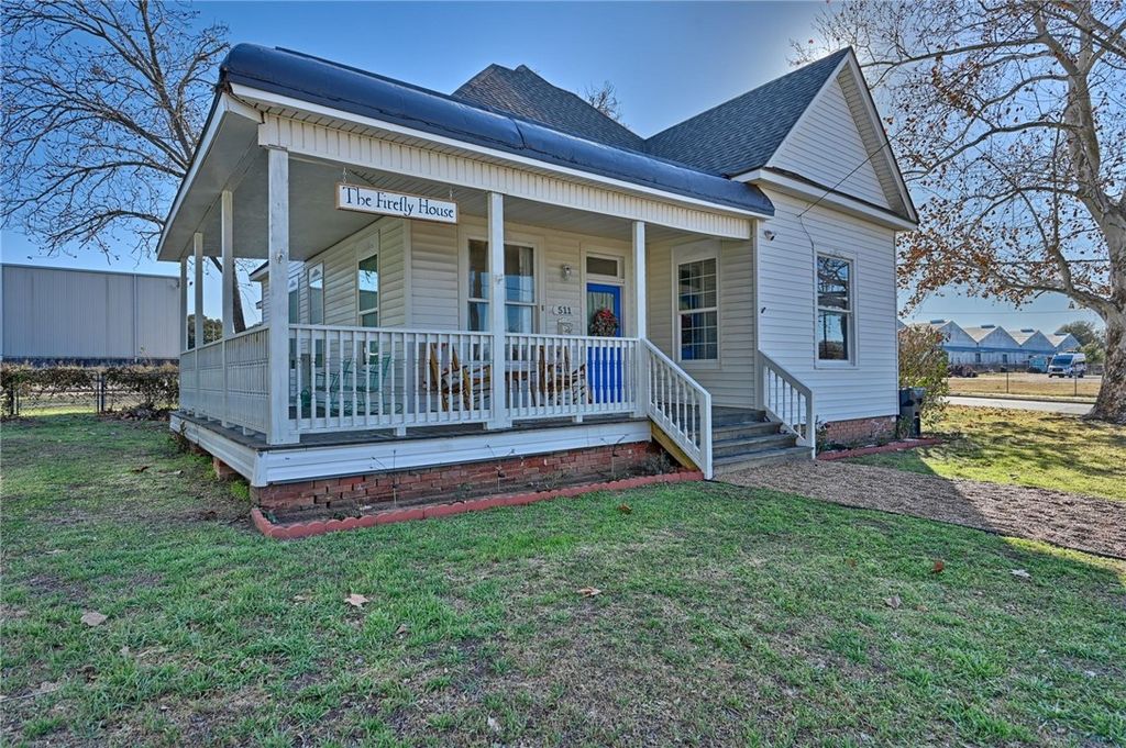 511 Peabody Street, Brenham, TX 77833 — photo 2