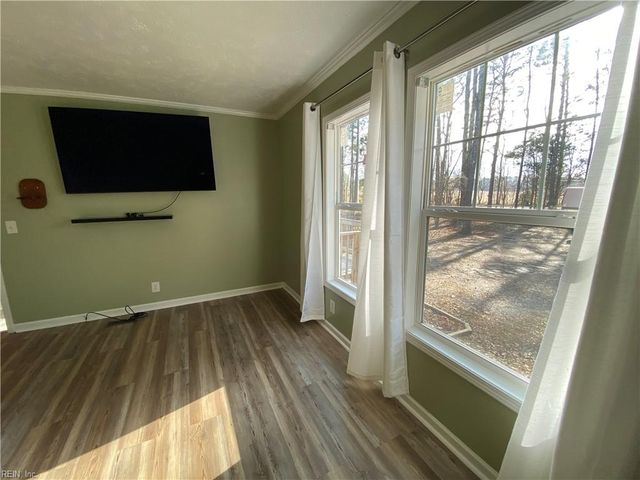 4453 Ennisdale DR, Smithfield, VA 23430