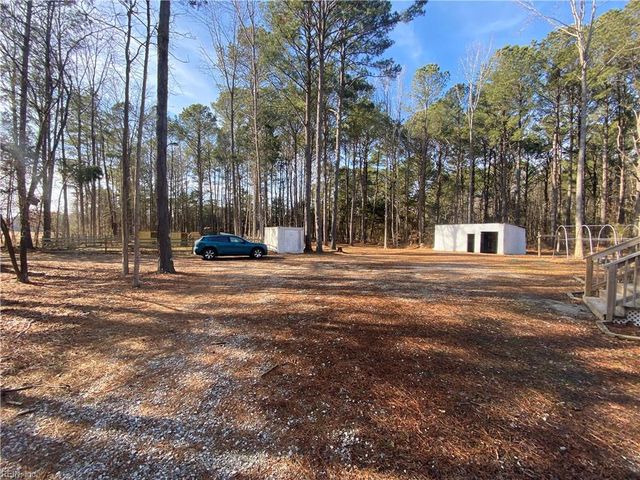 4453 Ennisdale DR, Smithfield, VA 23430