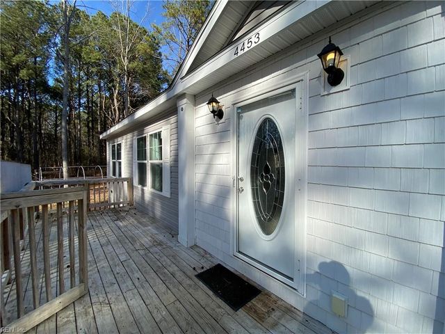 4453 Ennisdale DR, Smithfield, VA 23430