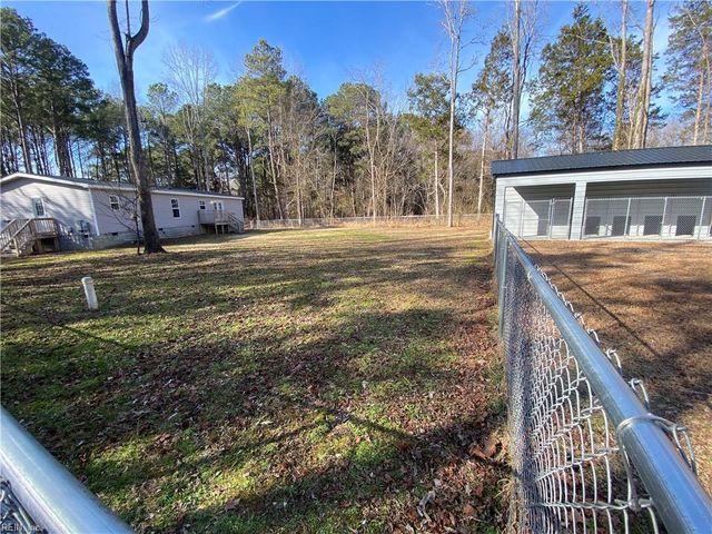 4453 Ennisdale DR, Smithfield, VA 23430