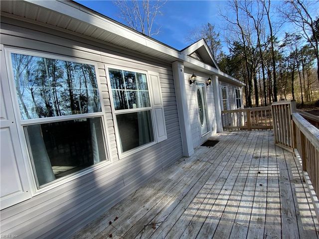 4453 Ennisdale DR, Smithfield, VA 23430