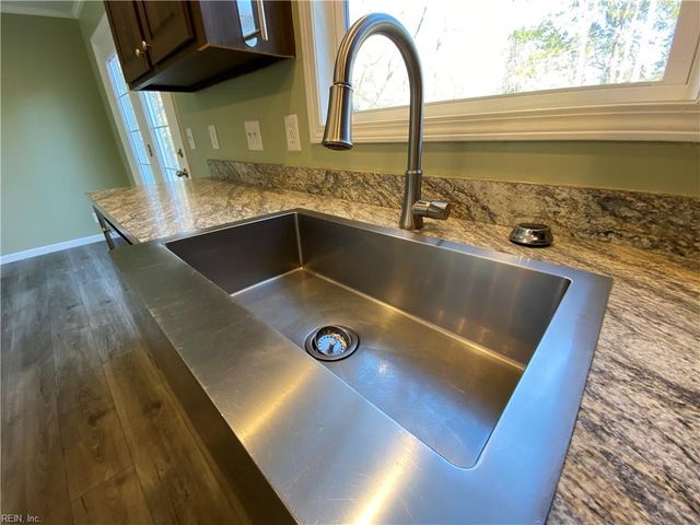 4453 Ennisdale DR, Smithfield, VA 23430