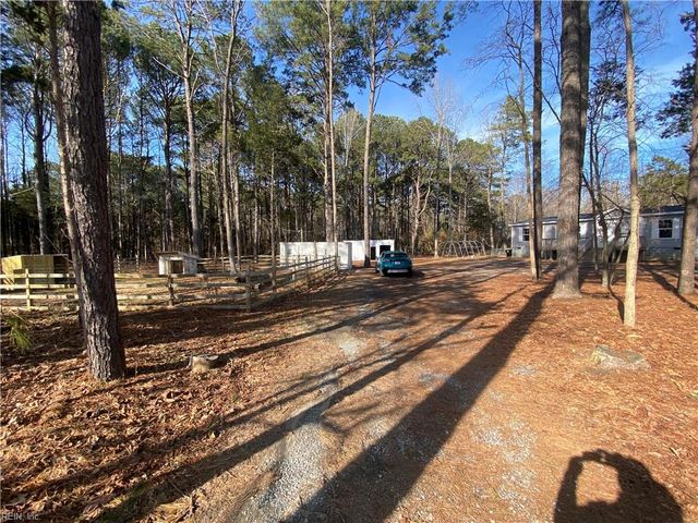 4453 Ennisdale DR, Smithfield, VA 23430