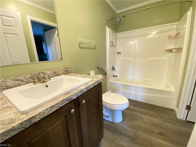 4453 Ennisdale DR, Smithfield, VA 23430