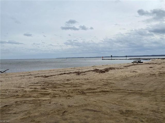 4453 Ennisdale DR, Smithfield, VA 23430