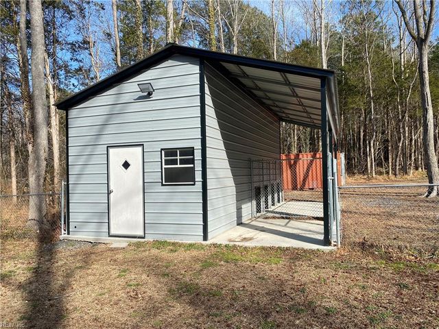 4453 Ennisdale DR, Smithfield, VA 23430