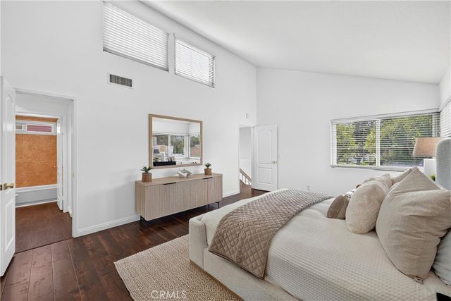 104 Navarre, Irvine, CA 92612