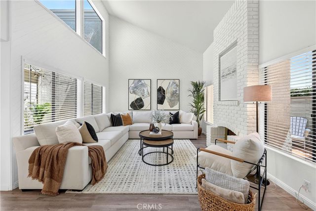 104 Navarre, Irvine, CA 92612