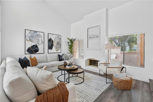 104 Navarre, Irvine, CA 92612