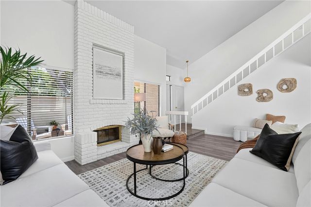 104 Navarre, Irvine, CA 92612