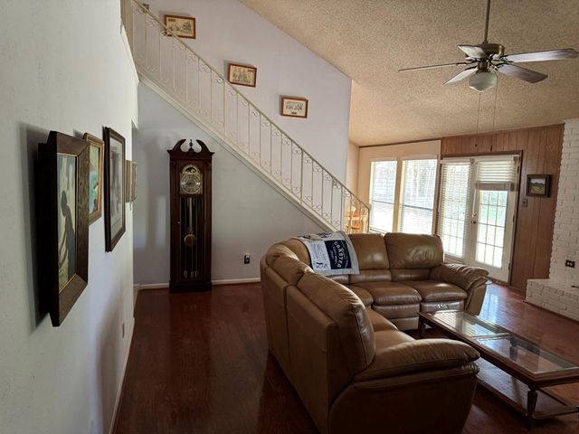 11202 Balcones Woods CV, Austin, TX 78759