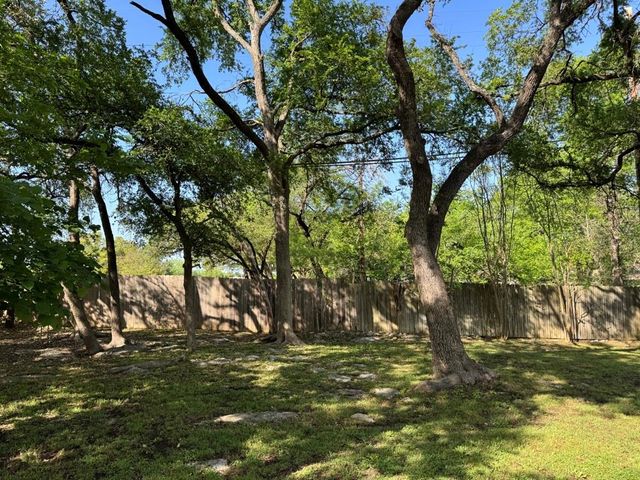 11202 Balcones Woods CV, Austin, TX 78759