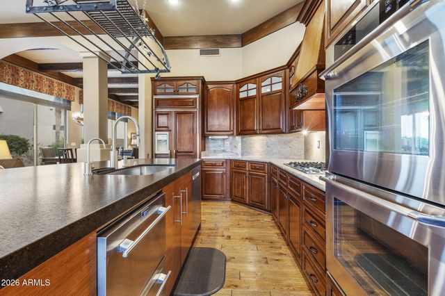 10193 E BAYVIEW Drive, Scottsdale, AZ 85258