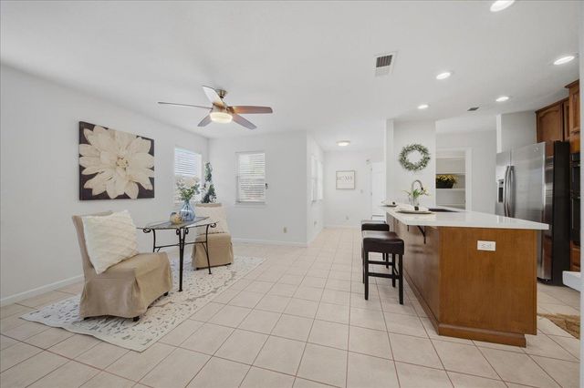 2881 Royce Dr, Rescue, CA 95672