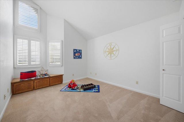 2881 Royce Dr, Rescue, CA 95672
