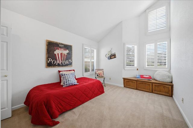 2881 Royce Dr, Rescue, CA 95672