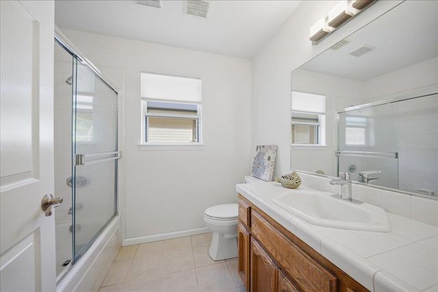 2881 Royce Dr, Rescue, CA 95672