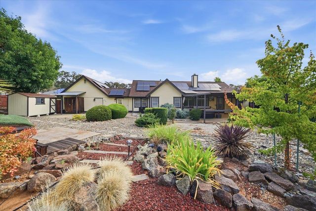 2881 Royce Dr, Rescue, CA 95672