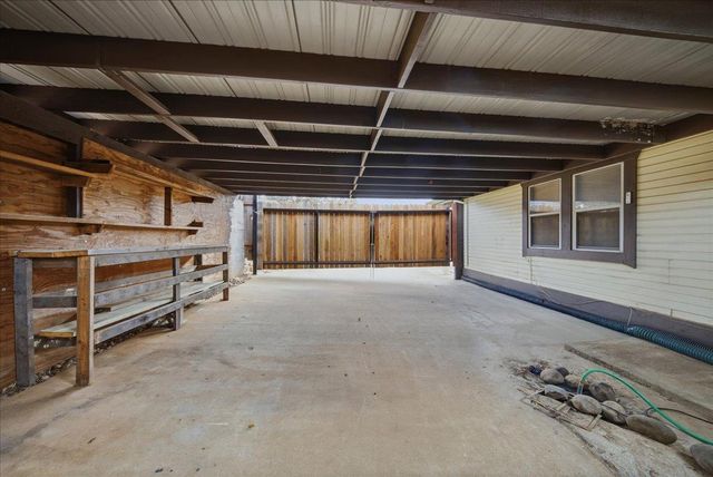 2881 Royce Dr, Rescue, CA 95672
