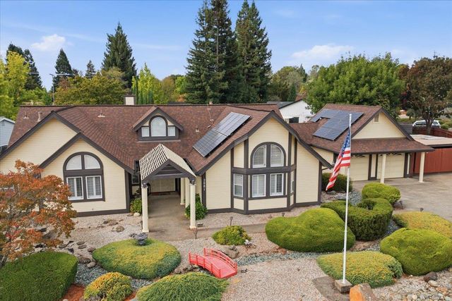 2881 Royce Dr, Rescue, CA 95672