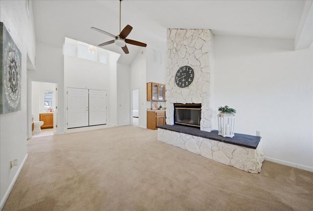 2881 Royce Dr, Rescue, CA 95672