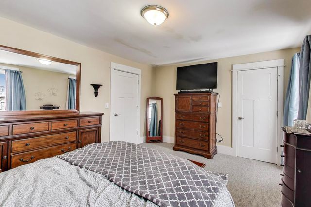 4633 W Grace Street, Chicago, IL 60641